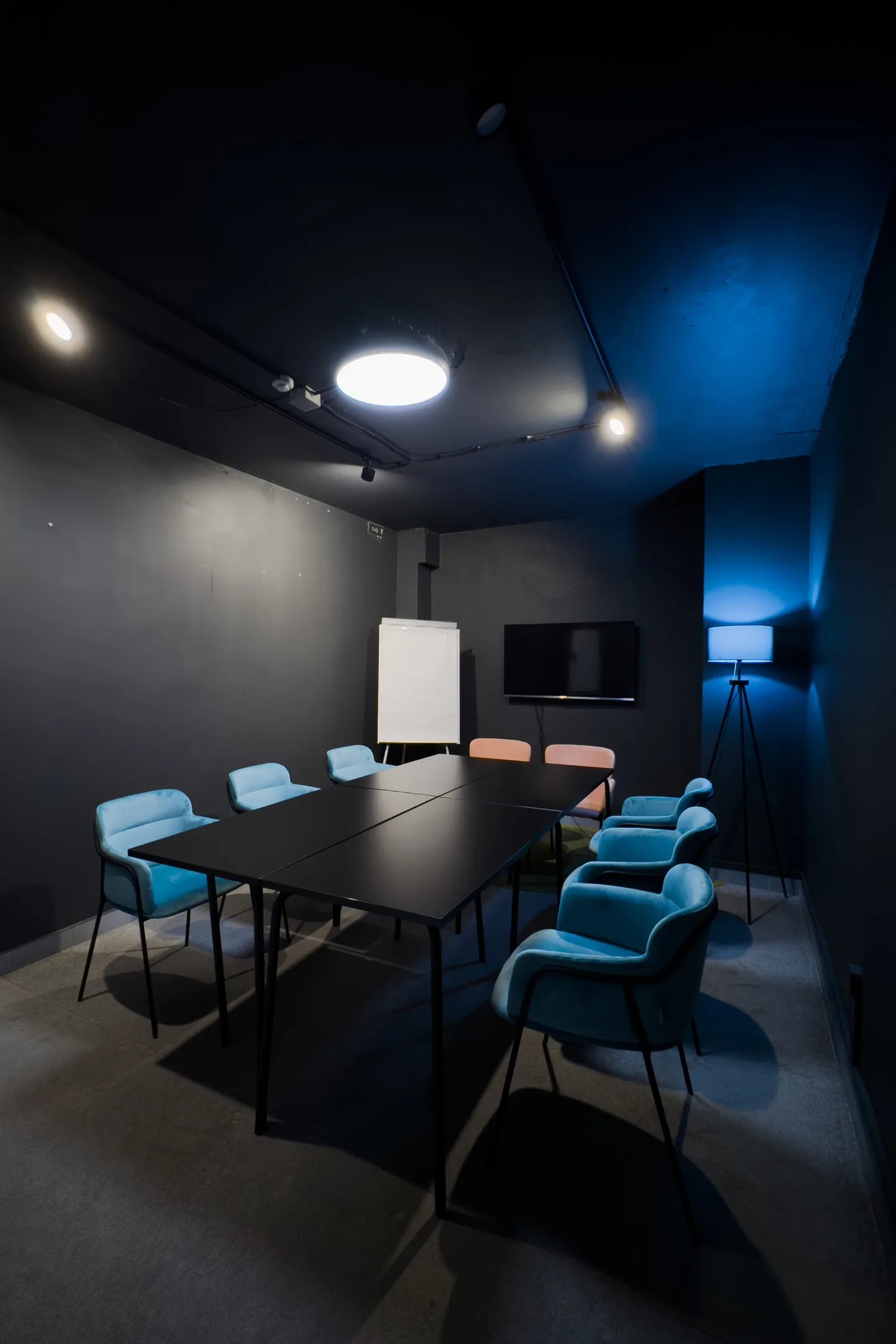 Серая Переговорная SPOT